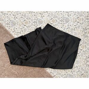 Old Navy Satin Midi Skirt - L - EUC!
